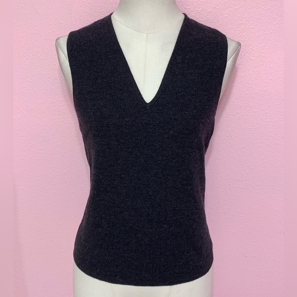 VTG Banana Republic Merino Wool  Grey V-Neck Sweater Vest S. V6 - Picture 1 of 7